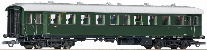 Express train Passenger car 3rd class<br /><a href='images/pictures/Roco/64565.jpg' target='_blank'>Full size image</a>